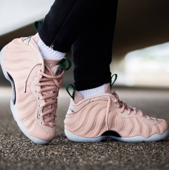 Nike Shoes - NEW Nike Air Foamposite One
